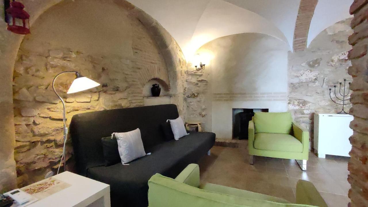 La Casina De Piedra Encanto - Parte Antigua De